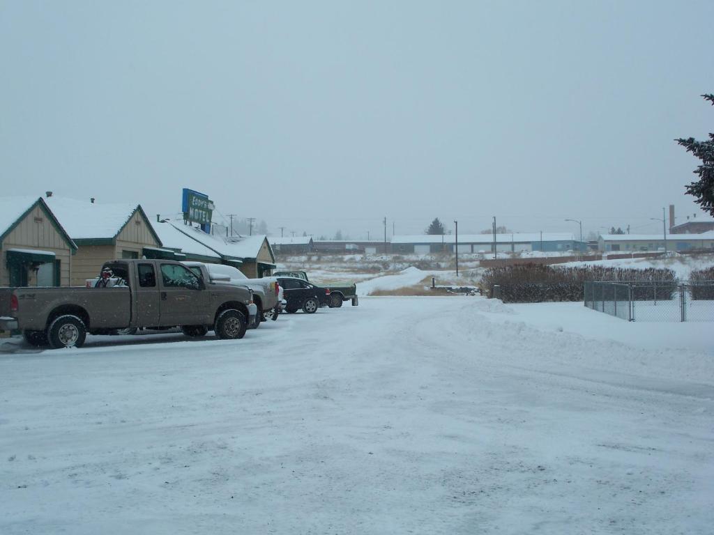 Eddy'S Motel Butte Zewnętrze zdjęcie