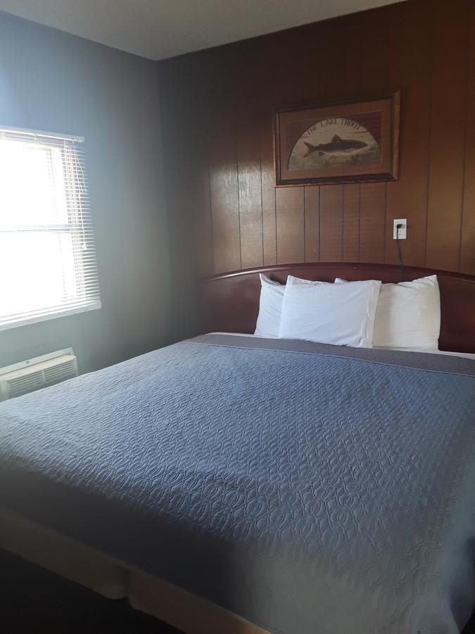 Eddy'S Motel Butte Zewnętrze zdjęcie