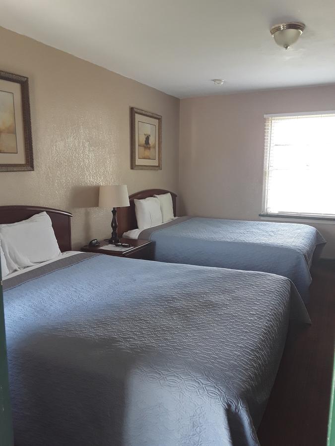 Eddy'S Motel Butte Zewnętrze zdjęcie