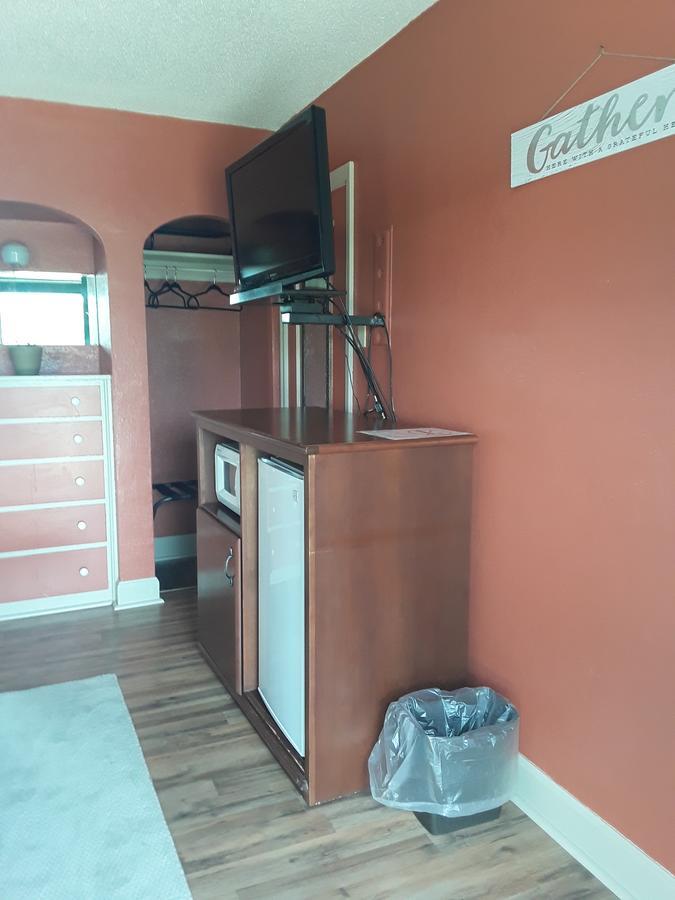 Eddy'S Motel Butte Zewnętrze zdjęcie