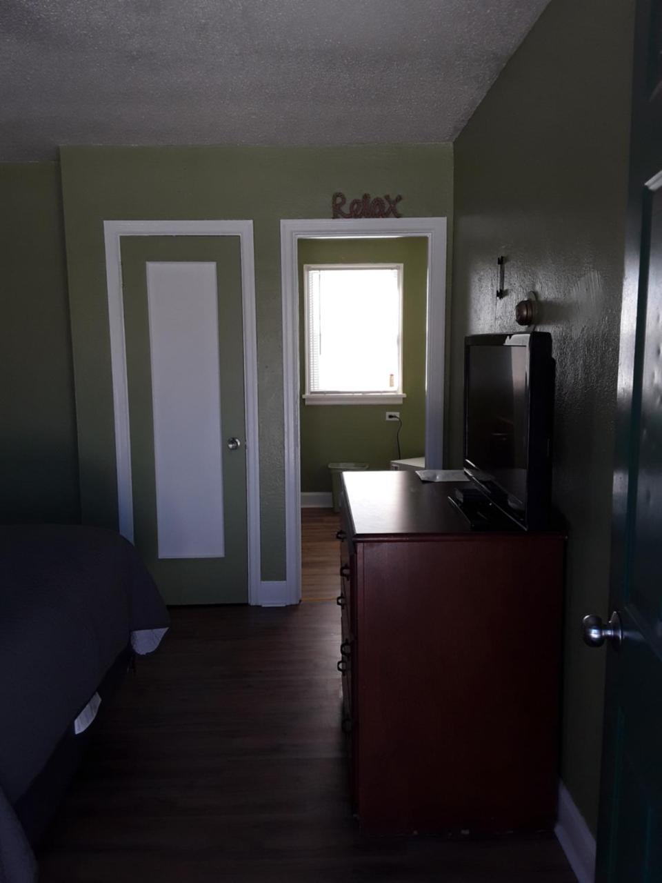 Eddy'S Motel Butte Zewnętrze zdjęcie